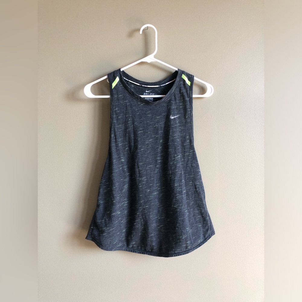 Nike Women’s Dri Fit grey Sleeveless tank top Size Small
